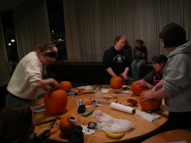 pumpkincarving.jpg
