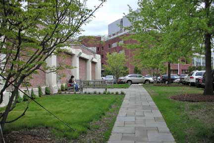 E32 Garden