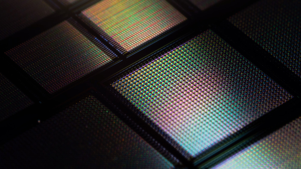 A close-up view of a new neuromorphic brain-on-a-chip. Credit: Peng Lin