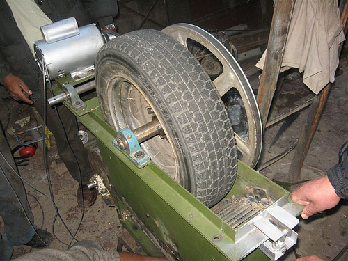 Prototype nut sheller