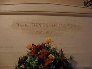marie curie tomb