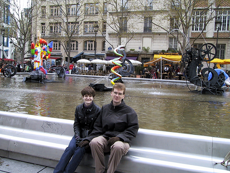 Alexis and Assar with the Tinguely Fountain.
