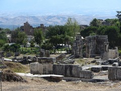 Turkey3801_Hierapolis_AroundCathedral