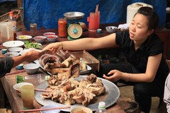 Vietnam0884_BacHa_FoodMarket