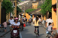Vietnam3559_HoiAn_Streets