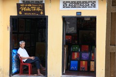 Vietnam3683_HoiAn_Shops