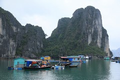 Vietnam4385_HaLong_Village