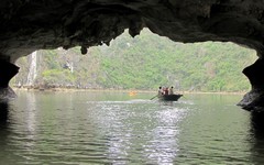 Vietnam4520_HaLong_Kayak