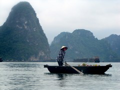 Vietnam4580_HaLong_Kayak