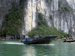Vietnam4585_HaLong_Kayak