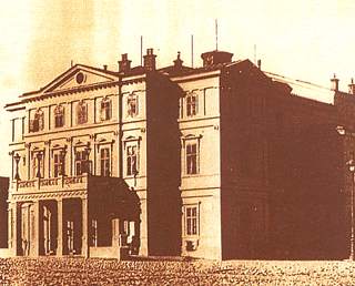 The former appearance of the National Theatre