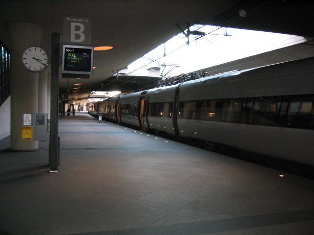Modern, efficient train service to Malmo. Notice the Washington-like platform edge lights (Taken at Kastrup airport.)