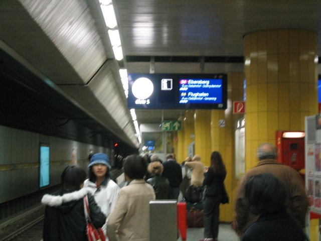 U-bahn to airport