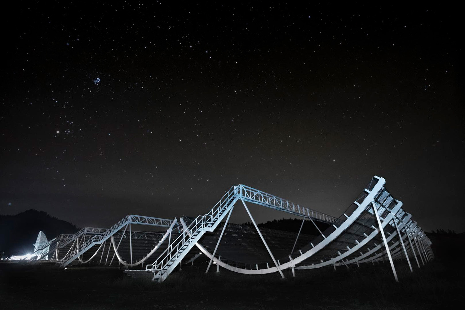 CHIME telescope detects more than 500 mysterious fast radio bursts in its  first year of operation | MIT News | Massachusetts Institute of Technology