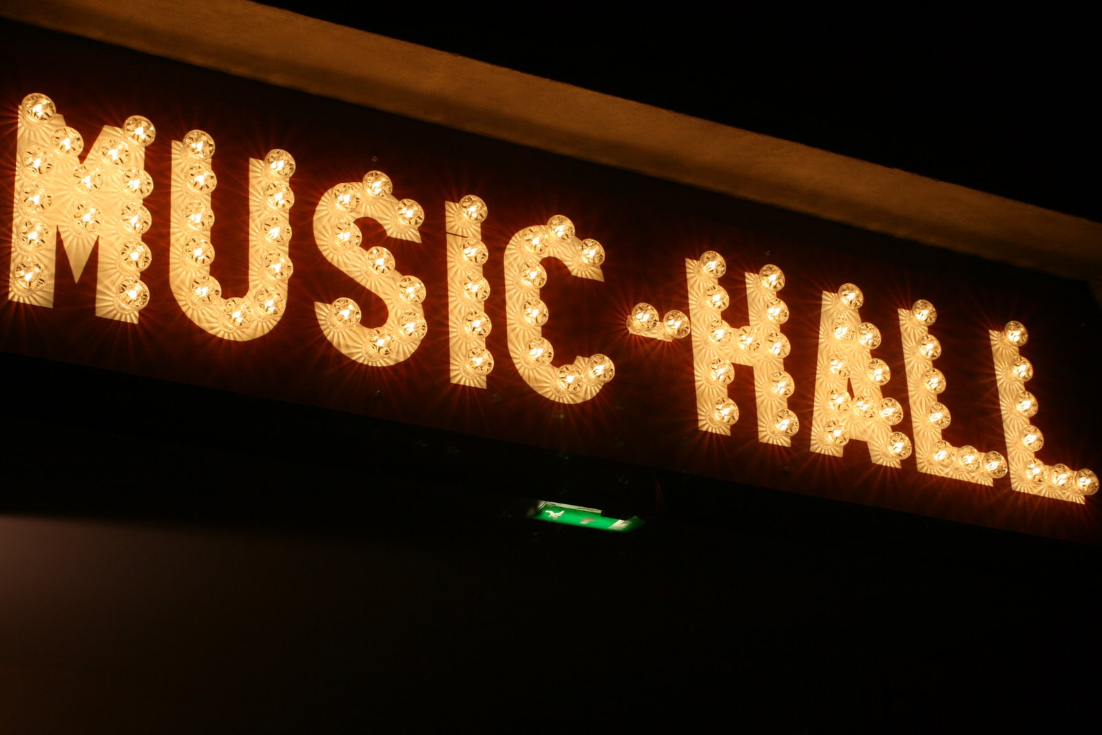 Music-Hall2