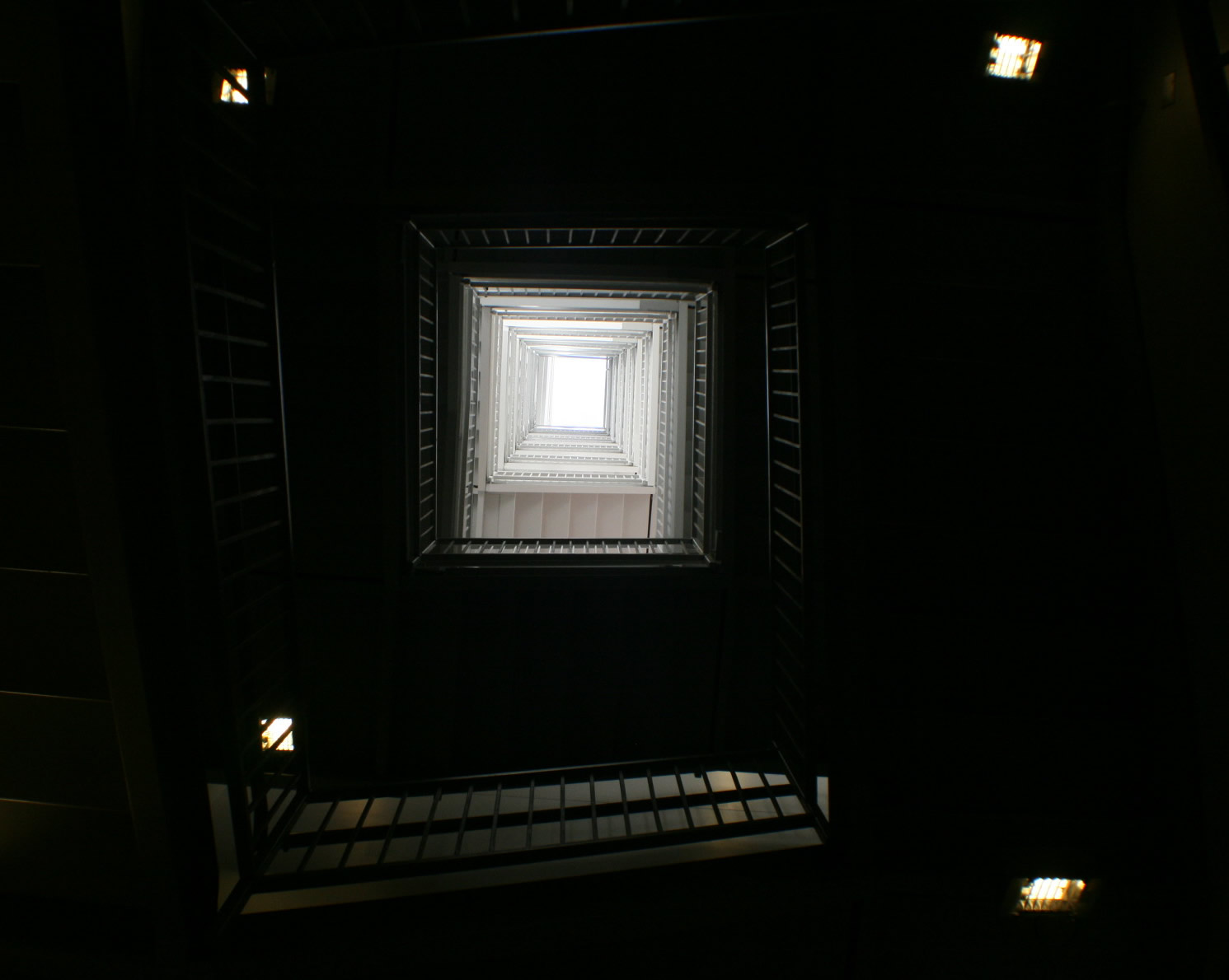 square light well